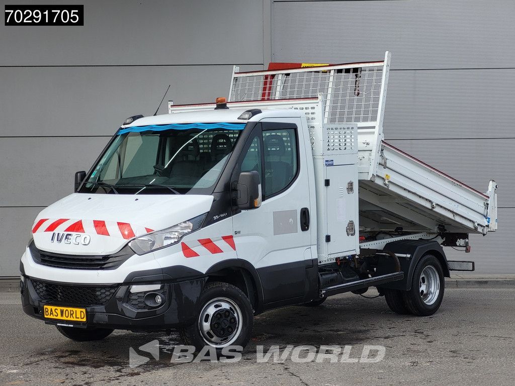 Iveco Daily 35C16 Open Laadbak met Kraan Dubbellucht 3,5t Trekhaak Airco Cruise Camera Euro6 Pritsche Pickup Open Box Crane Kran Kranwagen 2m3 A/C Towbar Cruise control