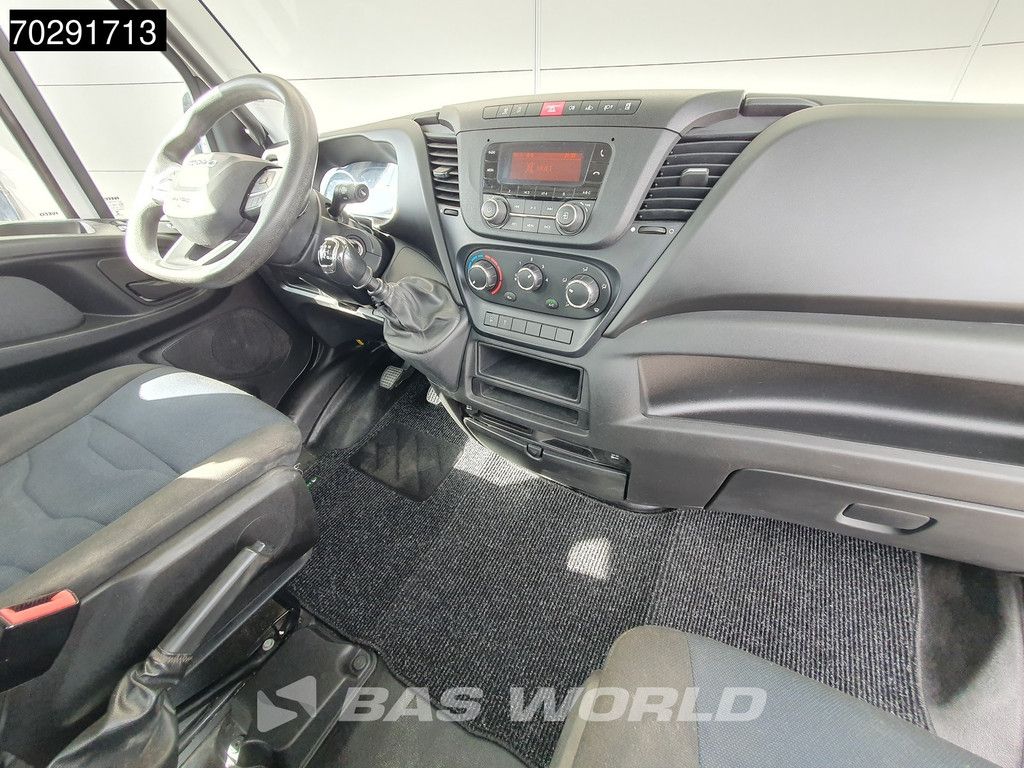 Iveco Daily 35C16 Open Laadbak met Kist Dubbel Cabine Dubbellucht 3,5t Trekhaak Airco Cruise Euro6 Pritsche Pickup Open Box 2m3 Airco Trekhaak Cruise control