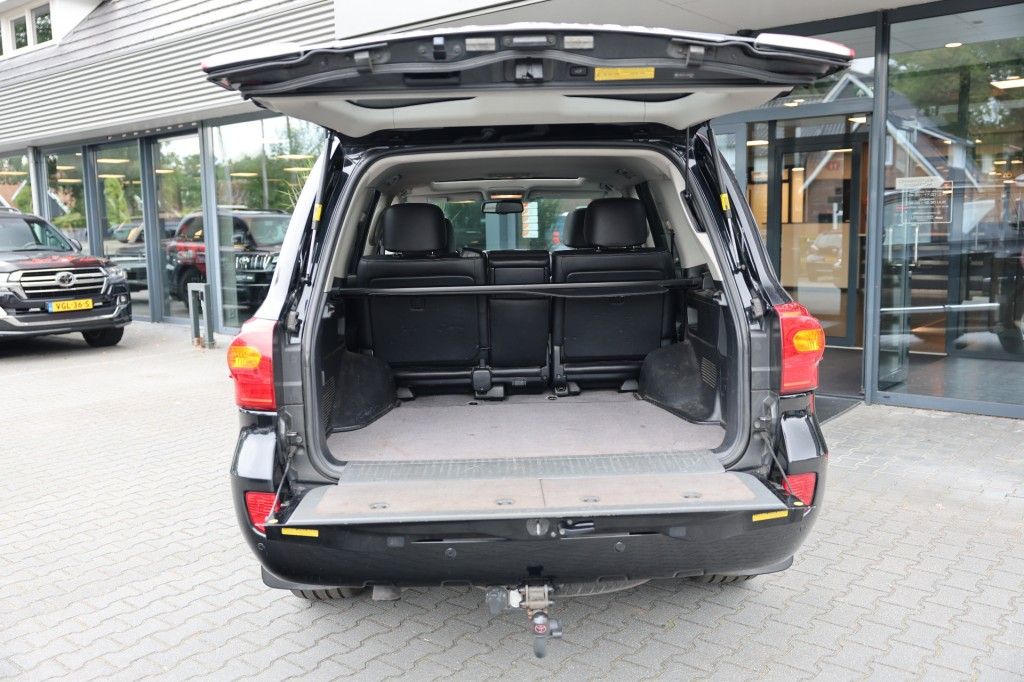 Toyota Landcruiser V8 4.5 D EXECUTIVE A/T 5 SITZ MARGE