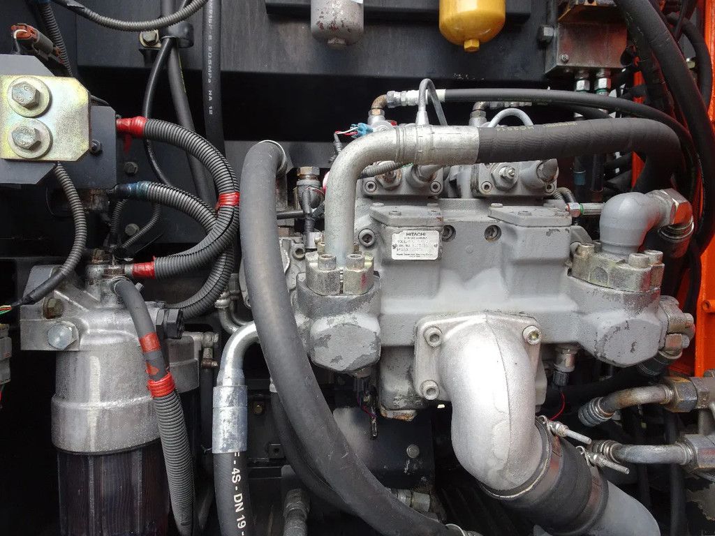 Hitachi ZX140W-3