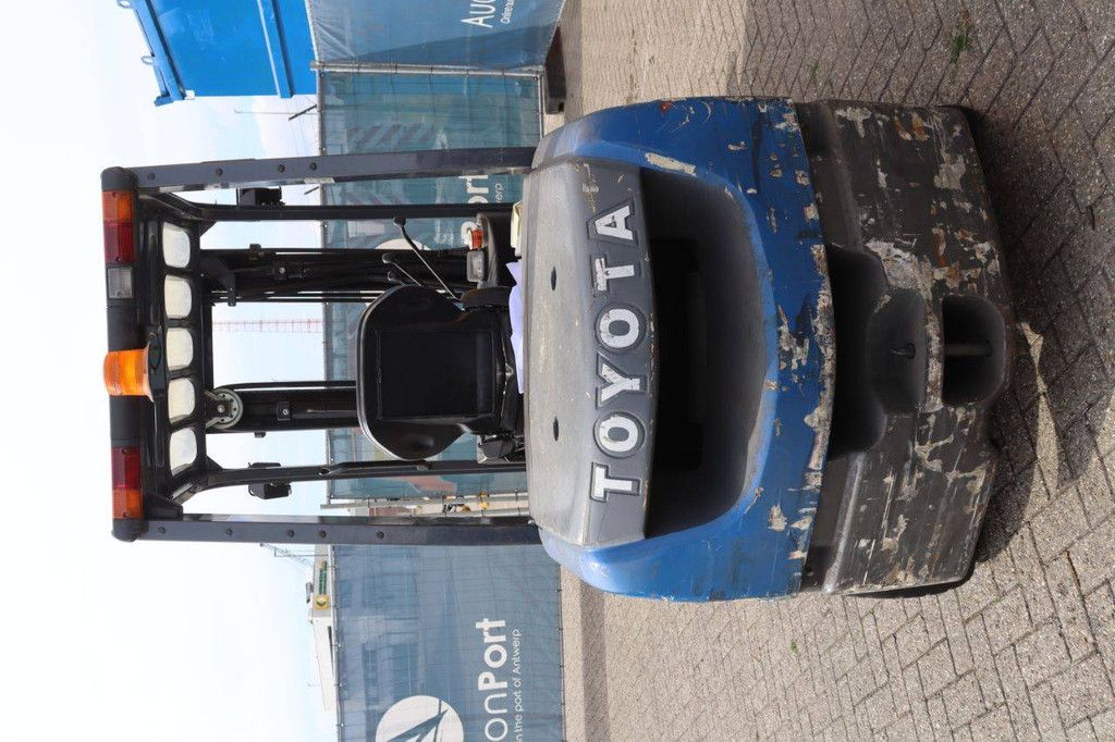 Gabelstapler Toyota 02-8FDF30 Diesel 3000kg 2012