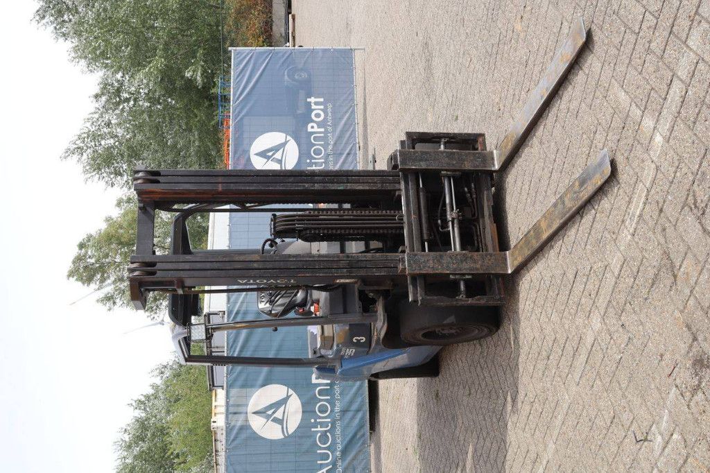 Gabelstapler Toyota 02-8FDF30 Diesel 3000kg 2012