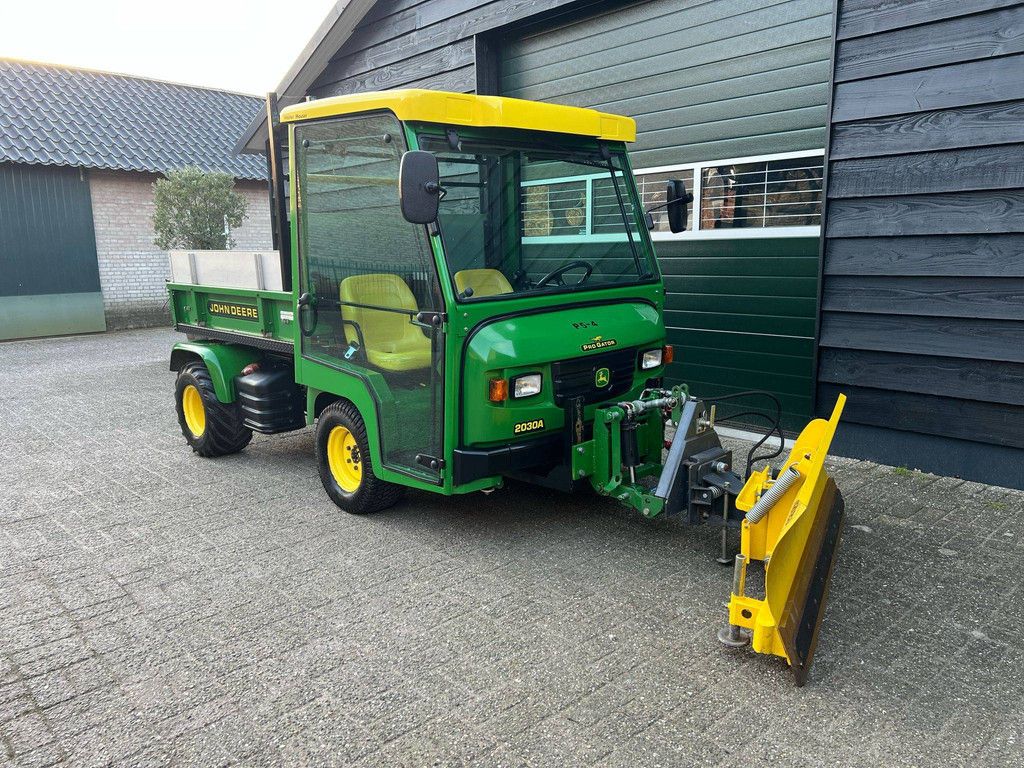 Gator John Deere 2030A Diesel 2007