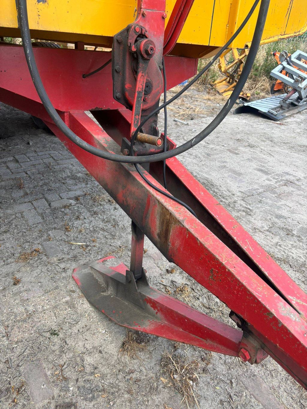 Agricultural tipper Mullie E 7 1984