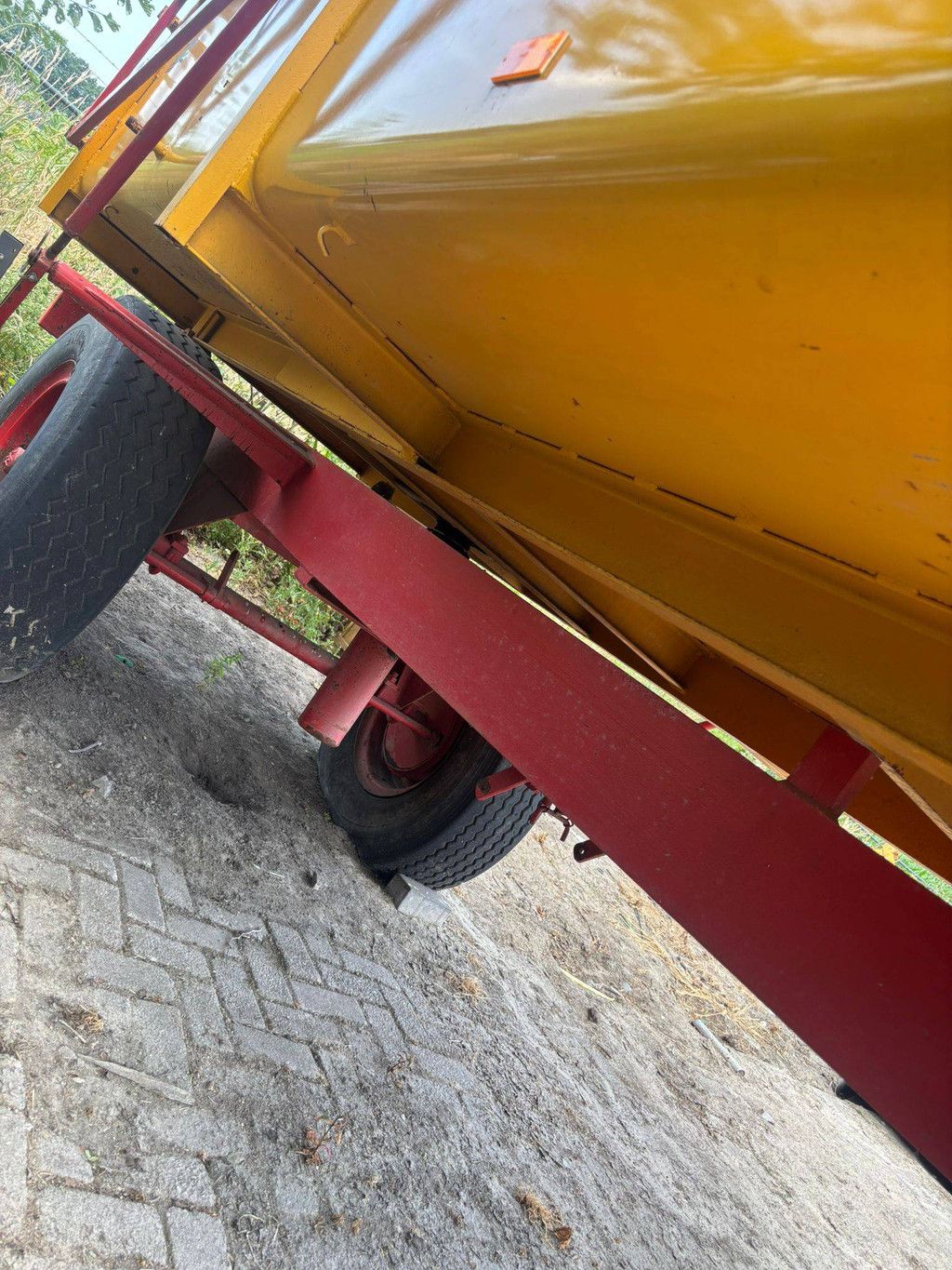 Agricultural tipper Mullie E 7 1984