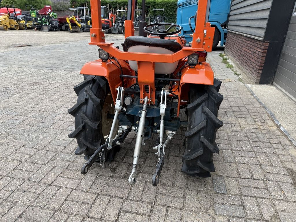 Kubota B1502 DT 4WD 18 PK minitractor + voorlader