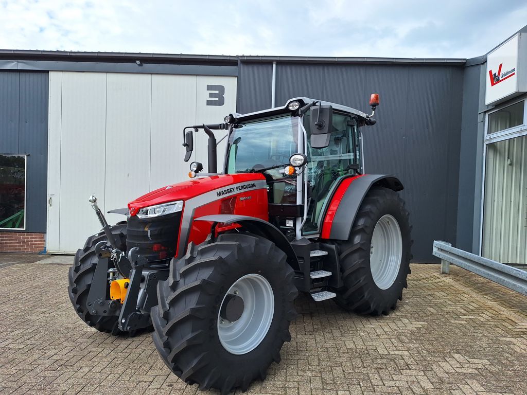 Massey Ferguson 5M.145 DYNA-4 ESSENTIAL