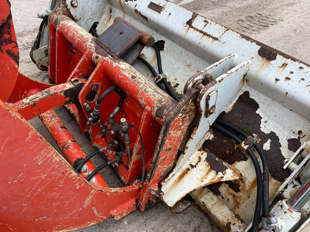 O&K L6-3 Shovel Loader
