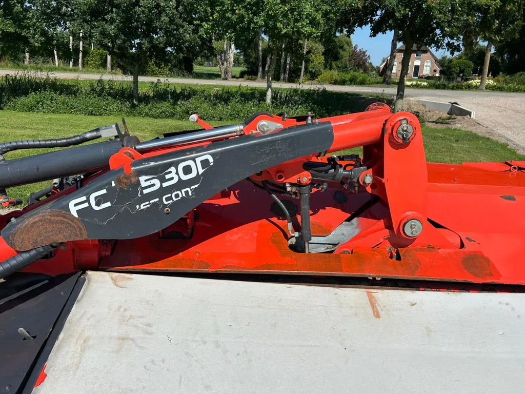 Kuhn FC 9530 D Lift control Kneuzer triple maaier