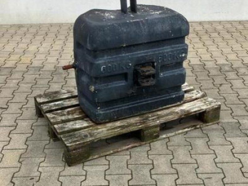 FRONTGEWICHT 600 KG