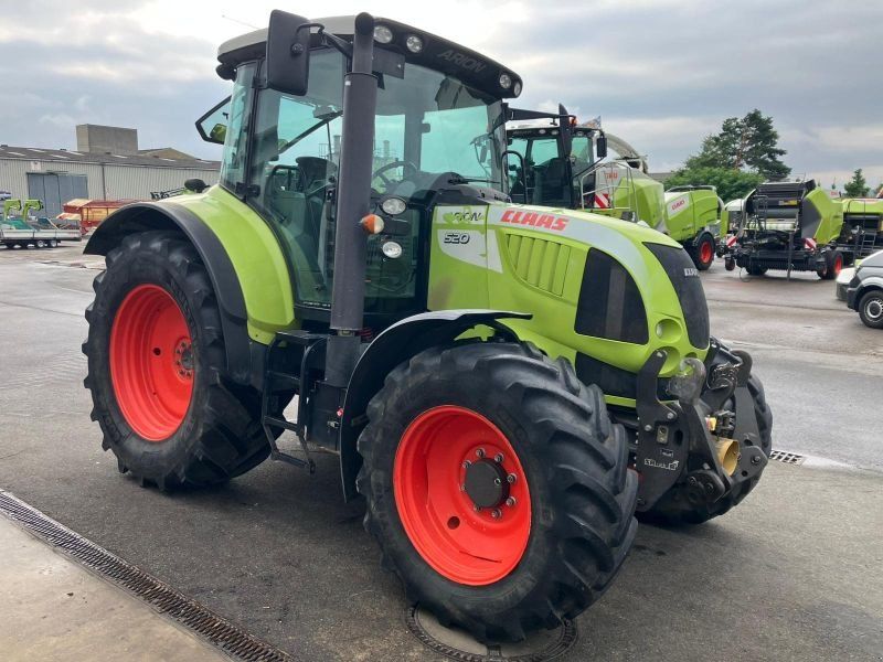 Claas ARION 520 CIS