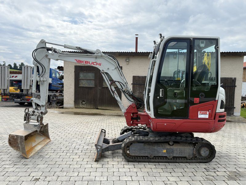 Takeuchi TB 230