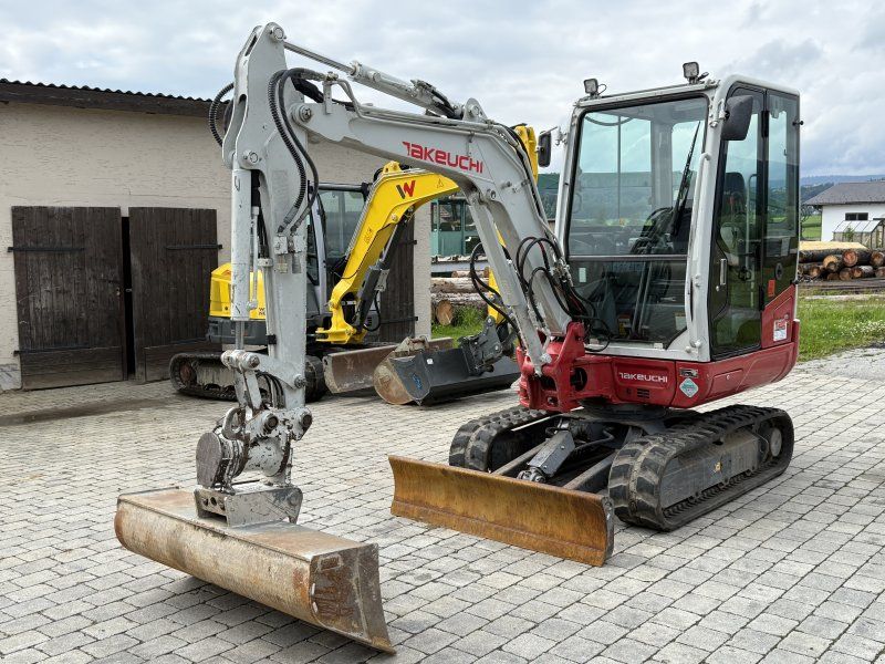 Takeuchi TB 230