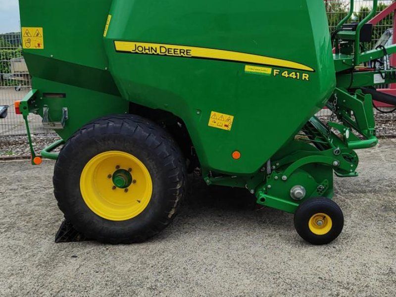 John Deere F441R