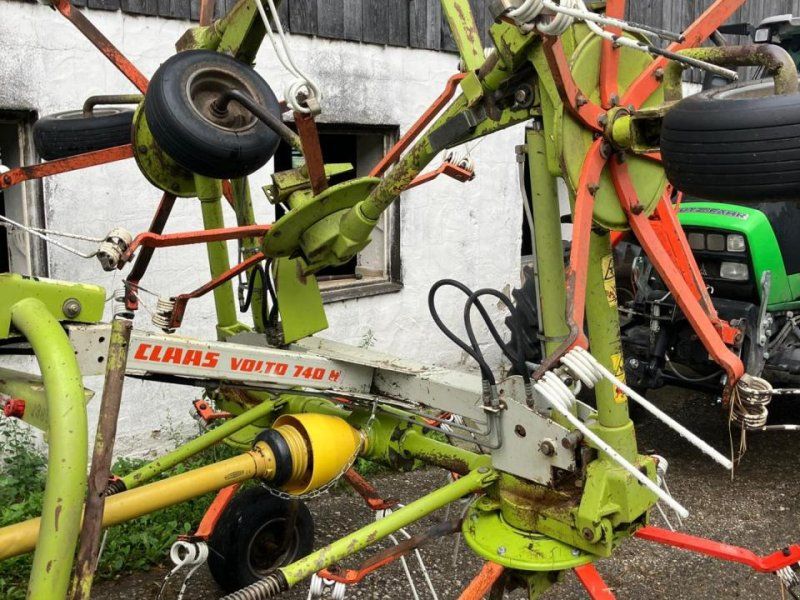 Claas Volto 740