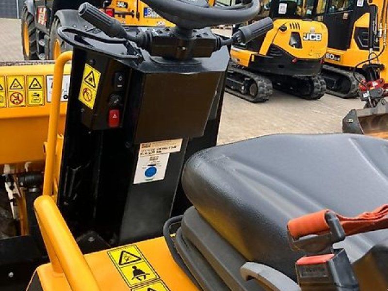 JCB 1T