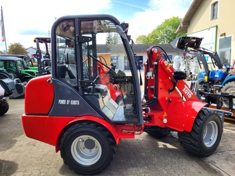 Toyo 836-III Kabine Kubota Motor + Werkzeug AKTION  Schneeschild