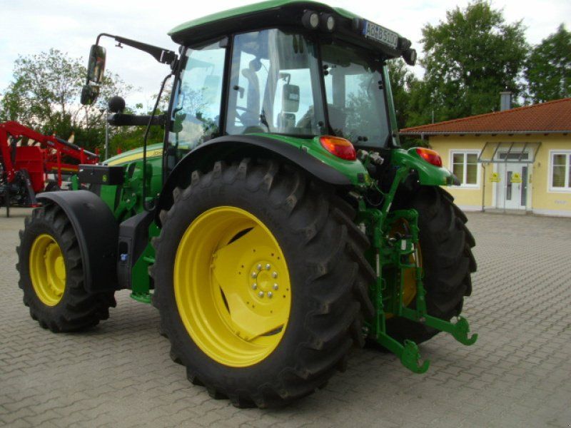 John Deere 5100M