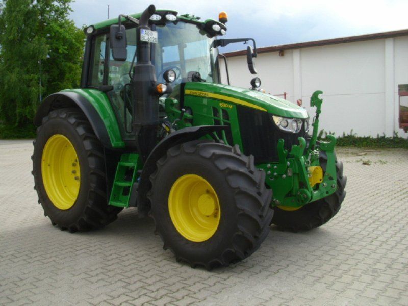 John Deere 6120M