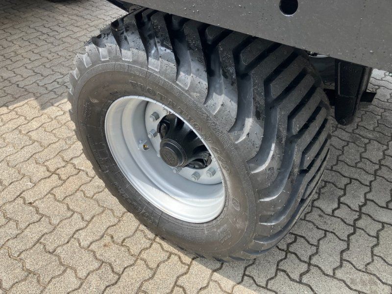Conow BTW V 9 Ballenwagen