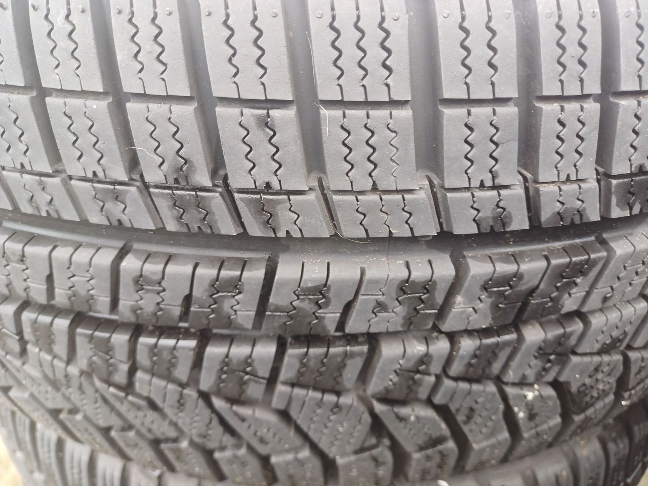 Winterbanden 215/40R17 87V 12XR FX