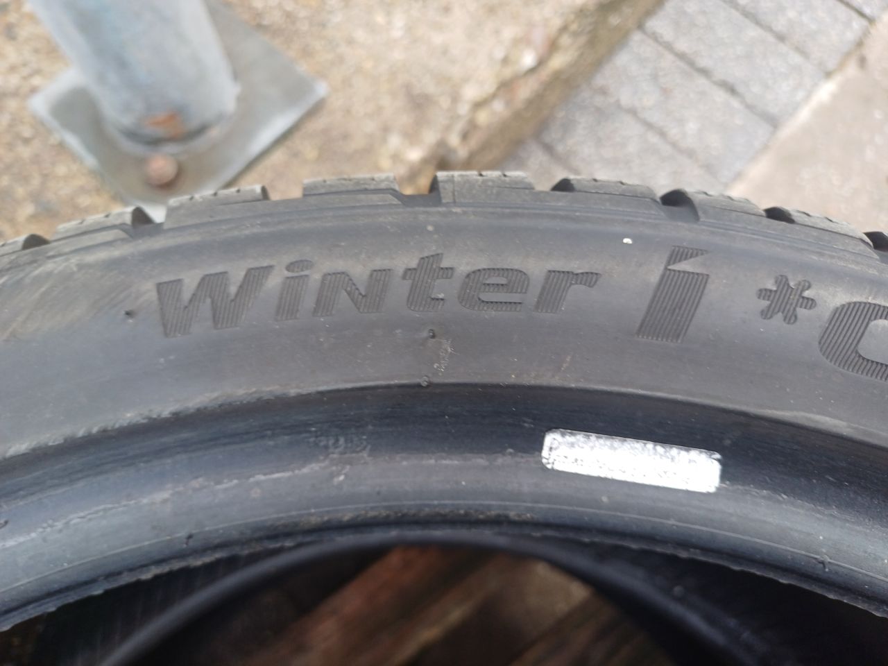 Winterbanden 215/40R17 87V 12XR FX