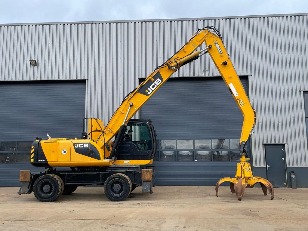 JCB JS200W