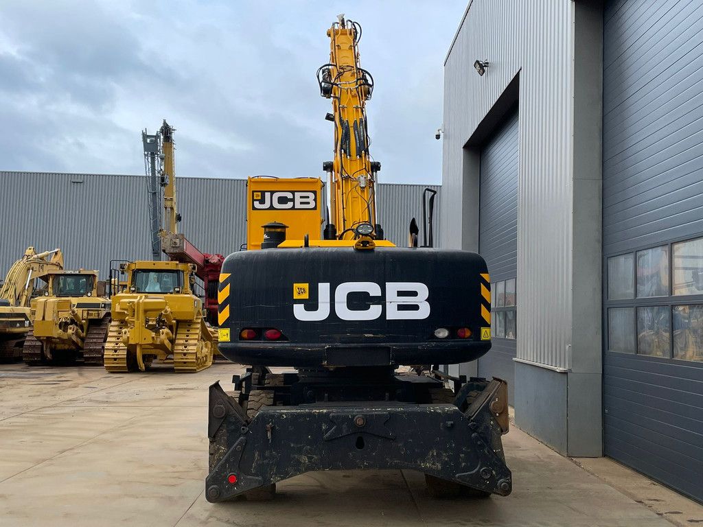JCB JS200W