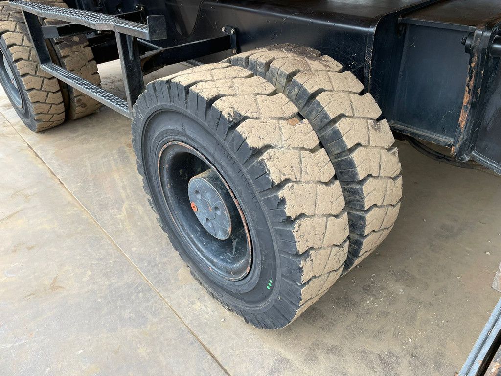 JCB JS200W