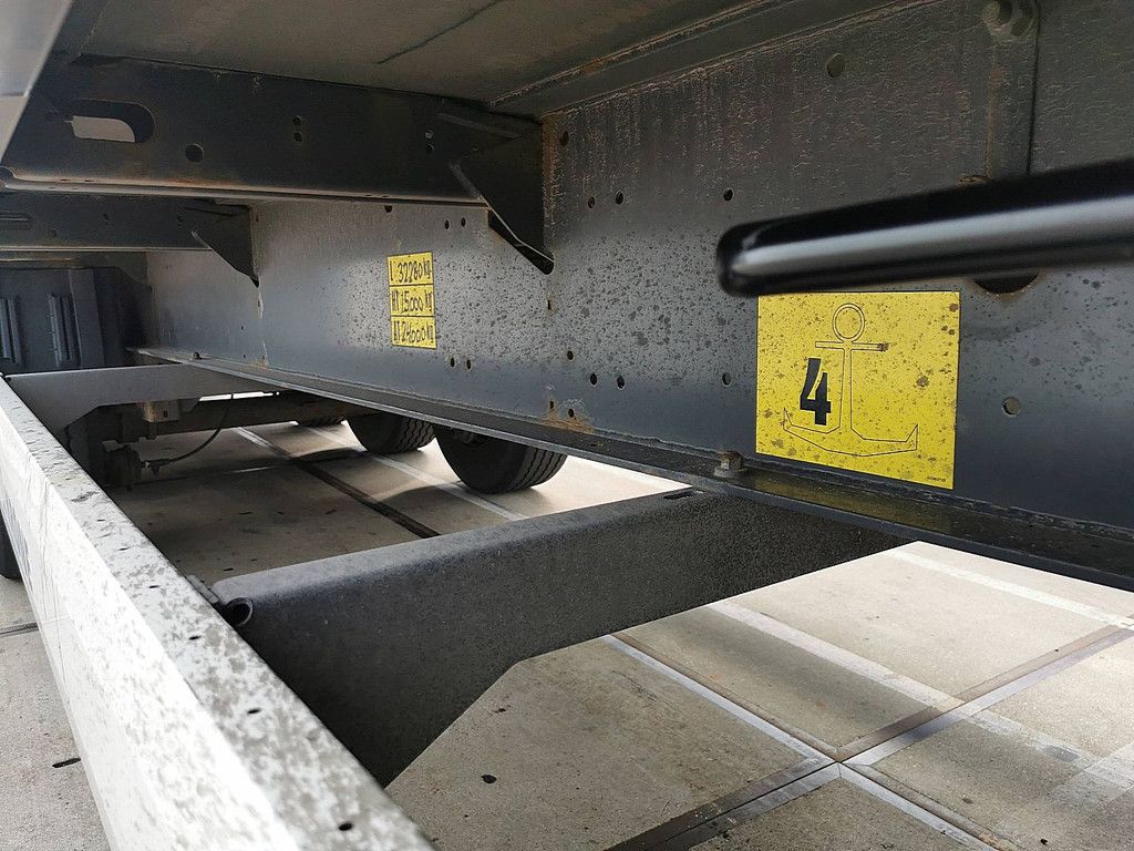 KRONE SDP 02 bär 2 tons taillift