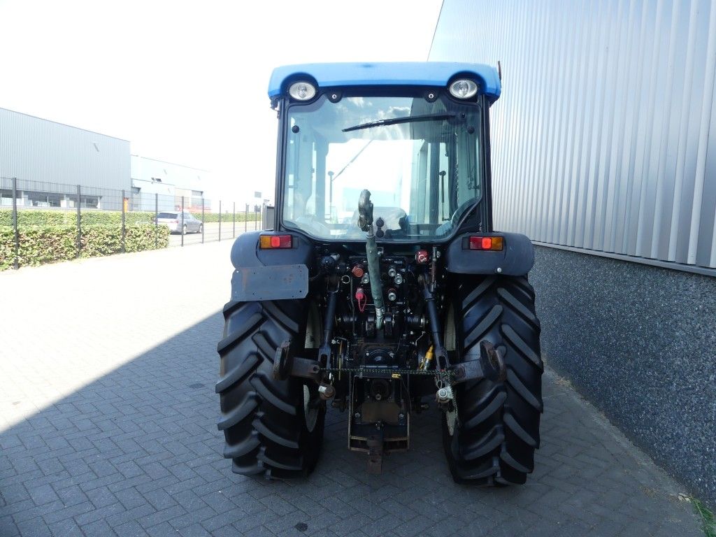2009 New Holland T4040F 7566 uur