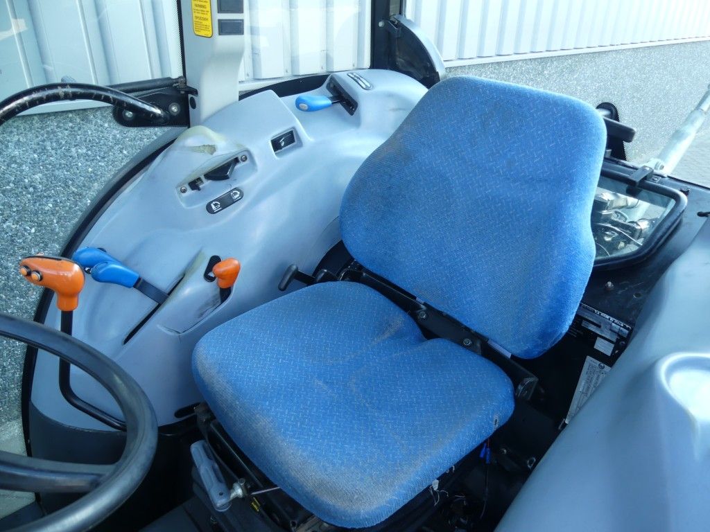 2009 New Holland T4040F 7566 uur