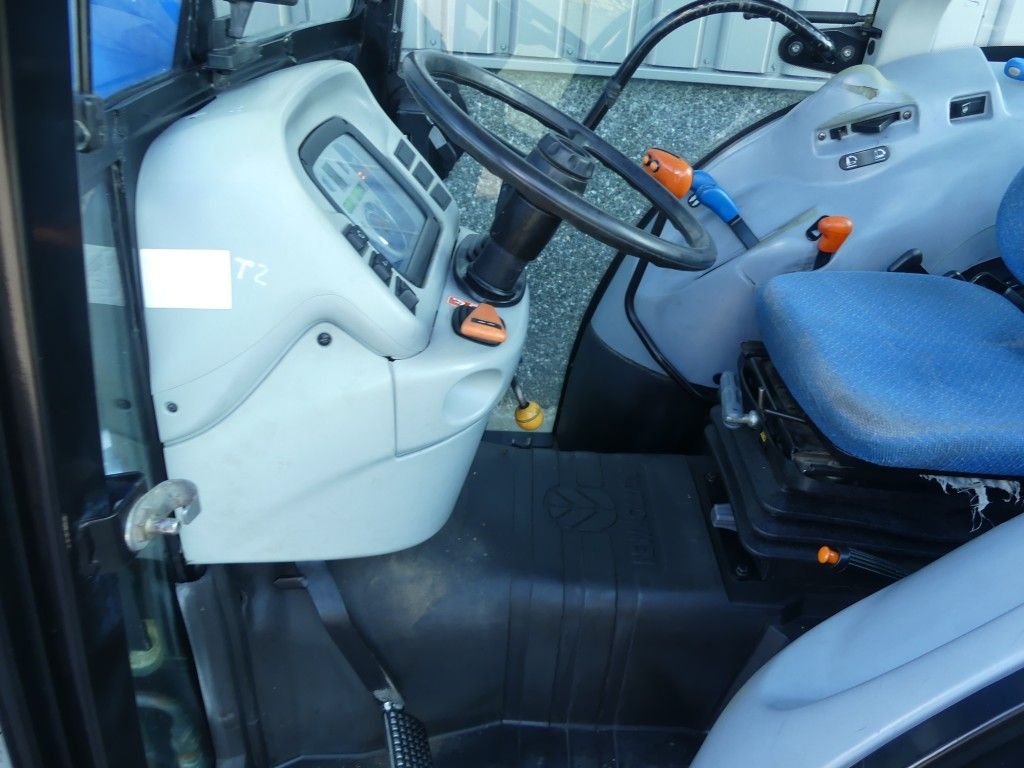 2009 New Holland T4040F 7566 uur
