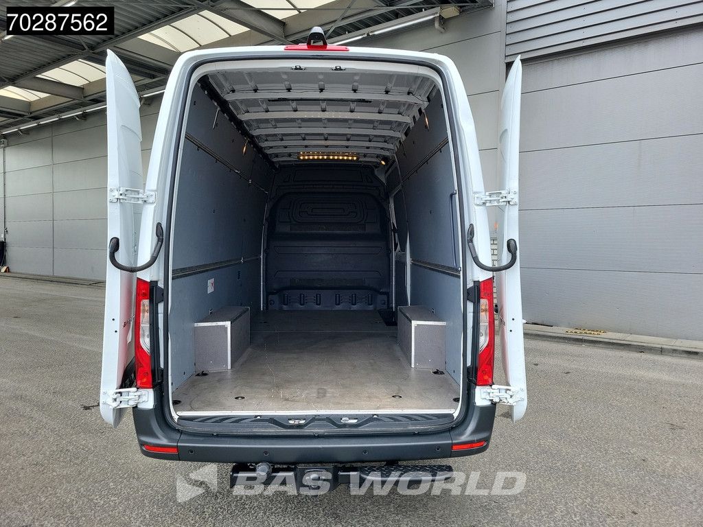 Mercedes Sprinter 317 CDI Automaat L3H2 3500KG 170PK Airco Cruise Camera Parkeersensoren MBUX CarPlay Euro6 L3 16m3 Airco Trekhaak