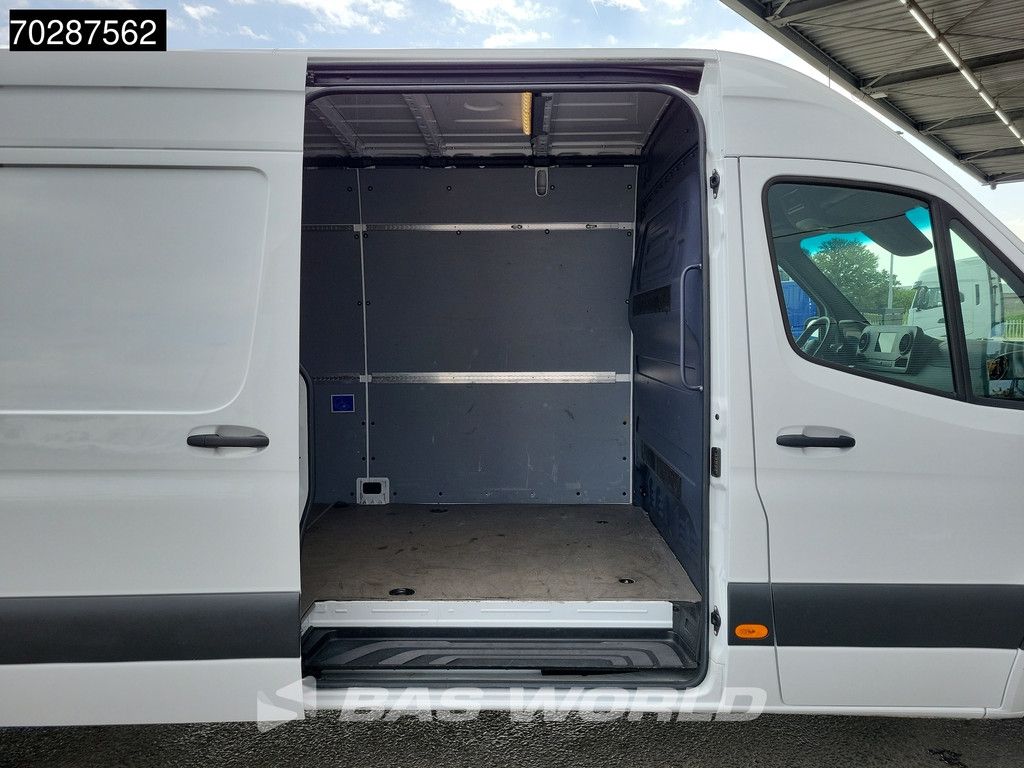 Mercedes Sprinter 317 CDI Automaat L3H2 3500KG 170PK Airco Cruise Camera Parkeersensoren MBUX CarPlay Euro6 L3 16m3 Airco Trekhaak