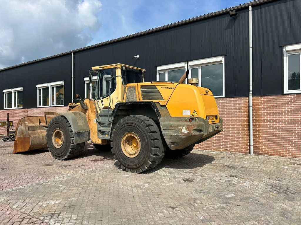 Liebherr L580
