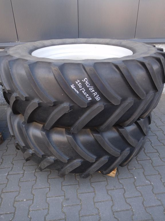 MICHELIN XM 108 SET 540/65R38 & 440/65R28