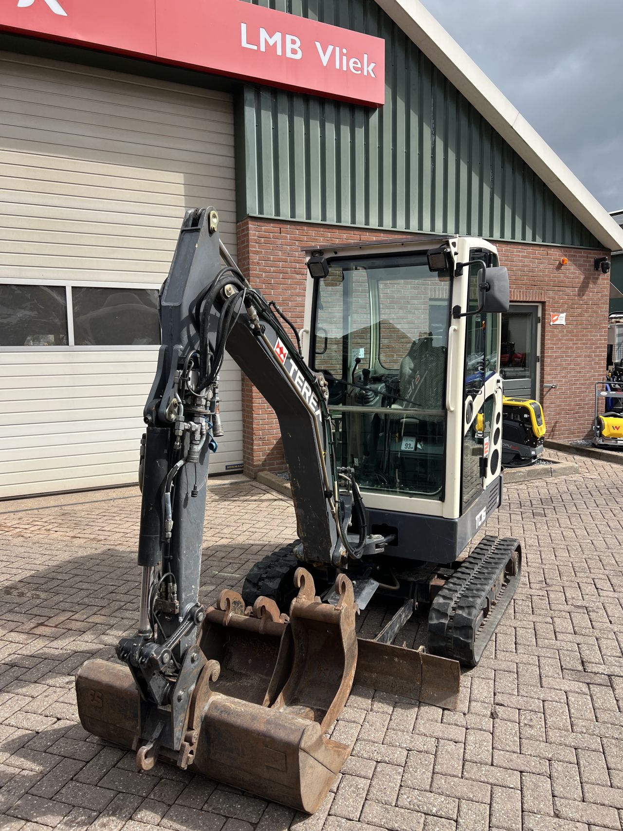 Terex TC16 minigraver