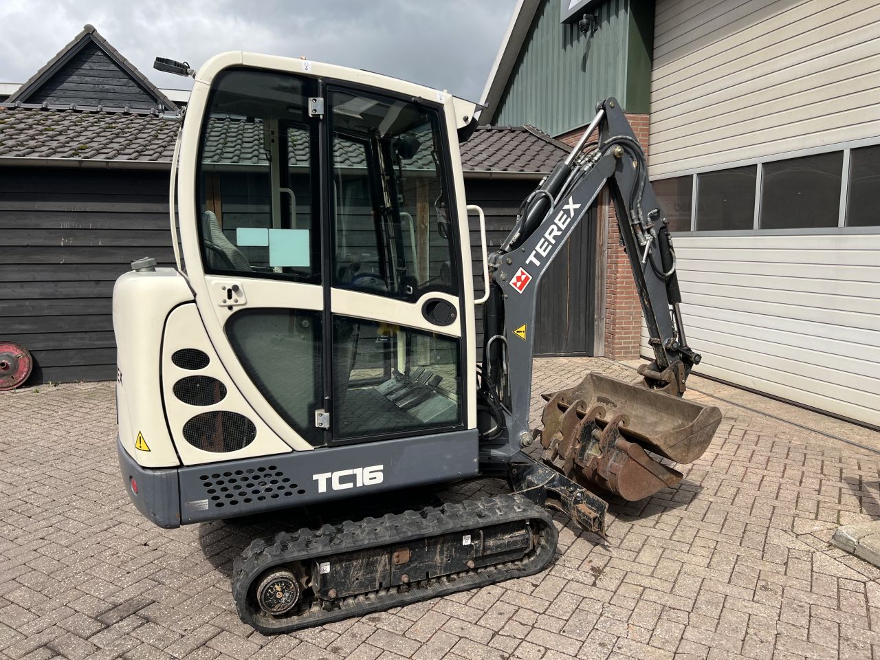 Terex TC16 minigraver