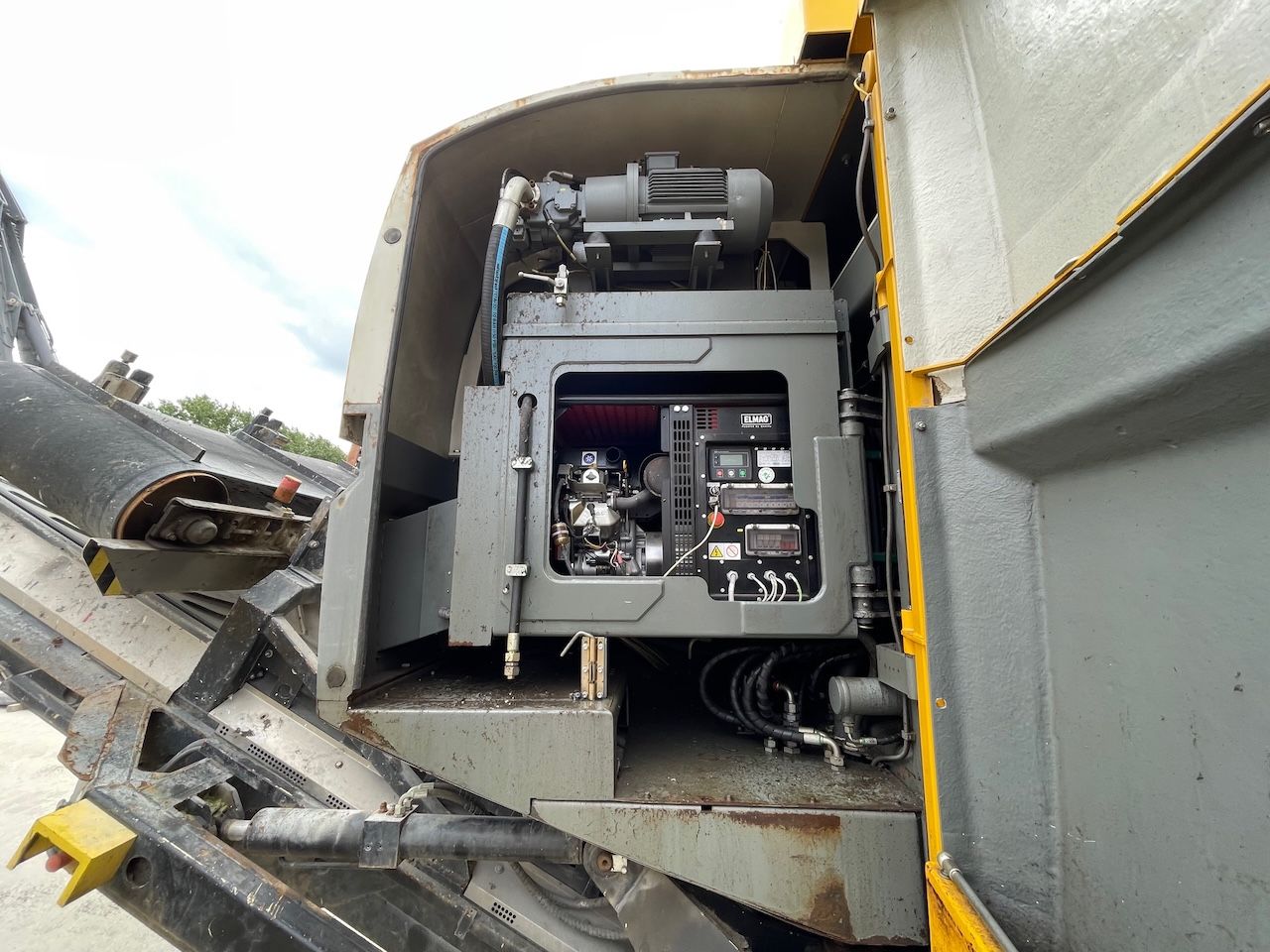 Untha XR3000C MOBIL-E Shredder
