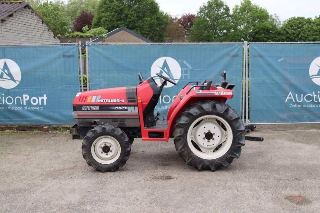 Minitraktor Mitsubishi MT25 Diesel 25 PS