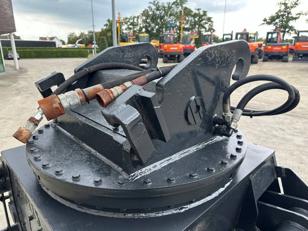 Hydraulischer Sortiergreifer mit Schnellwechselkopfplatte CW30/40