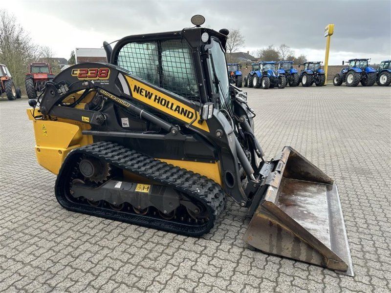 New Holland C238