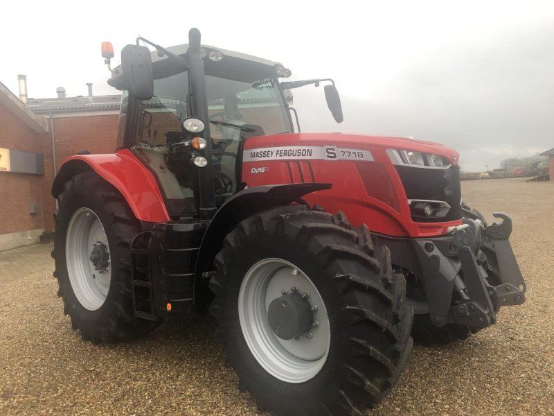 Massey Ferguson 7718S DYNA 6 NEW EFF