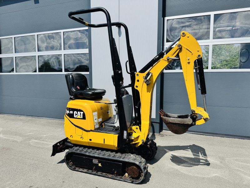 Cat 300.9 1. HAND