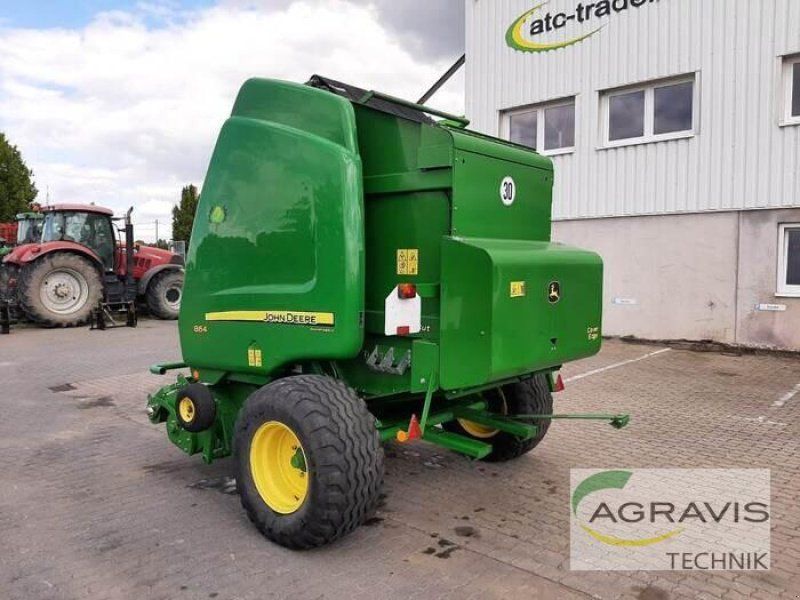 John Deere 864