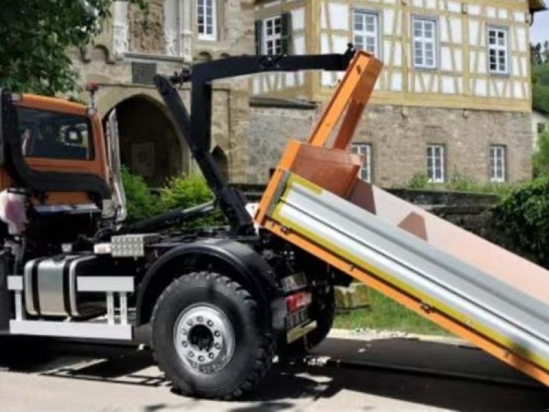 Mercedes-Benz Unimog U423