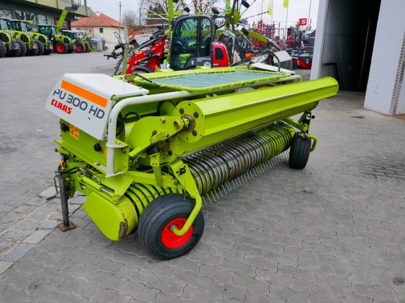 Claas PICK UP 300 HD L PRO