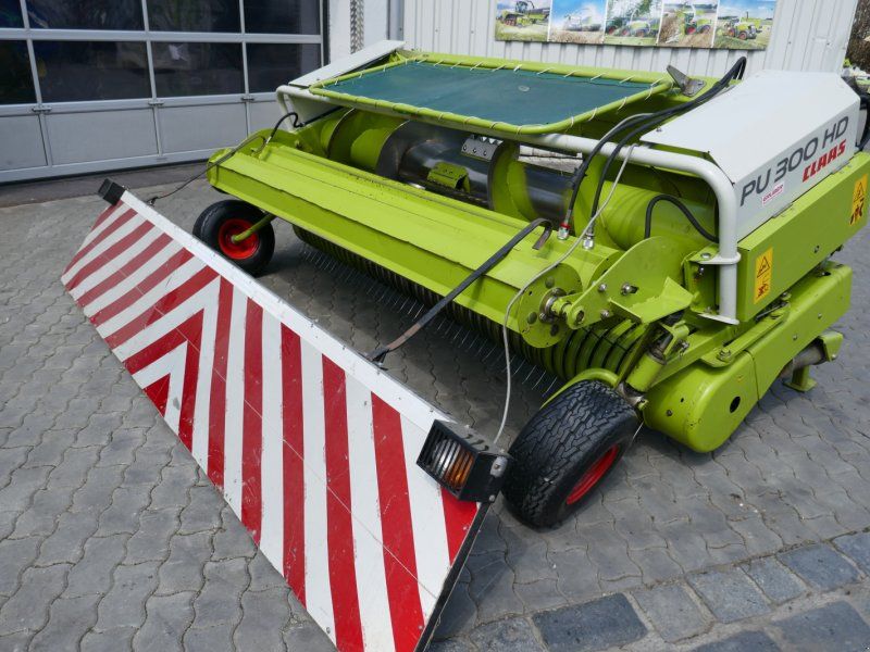 Claas PICK UP 300 HD