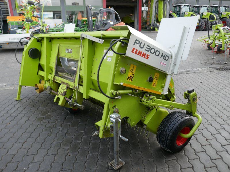 Claas PICK UP 300 HD